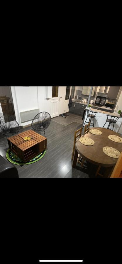 Chambre Privee Dammarie Les Lys Otel Dış mekan fotoğraf